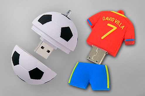 USB флэшки в виде футбольного мяча и формы футболиста